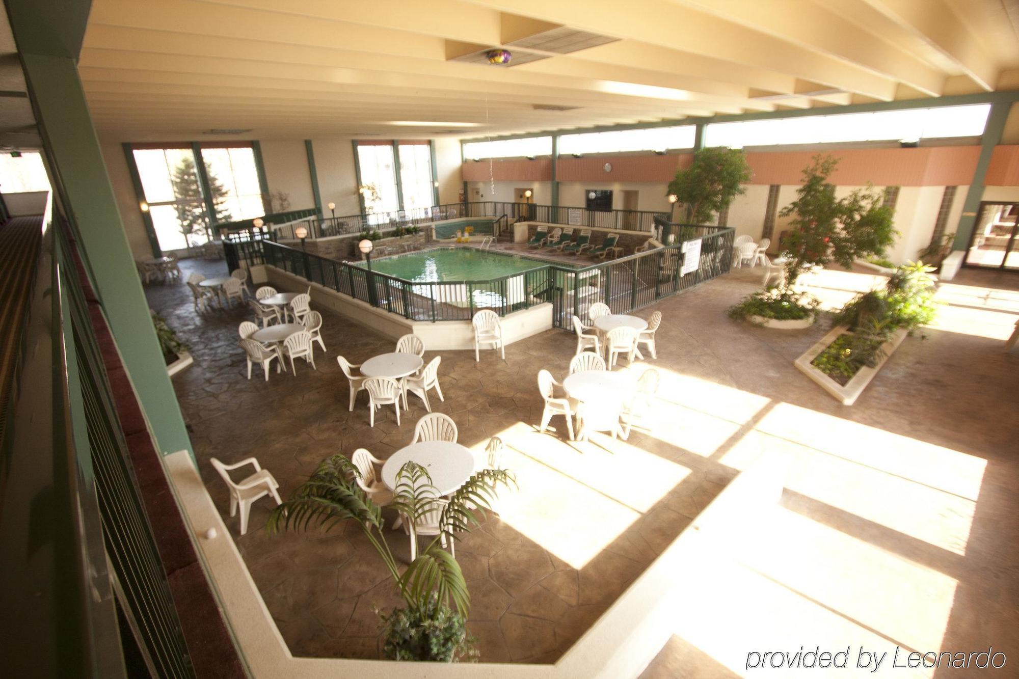 The Garden Inn Elkhart Interieur foto