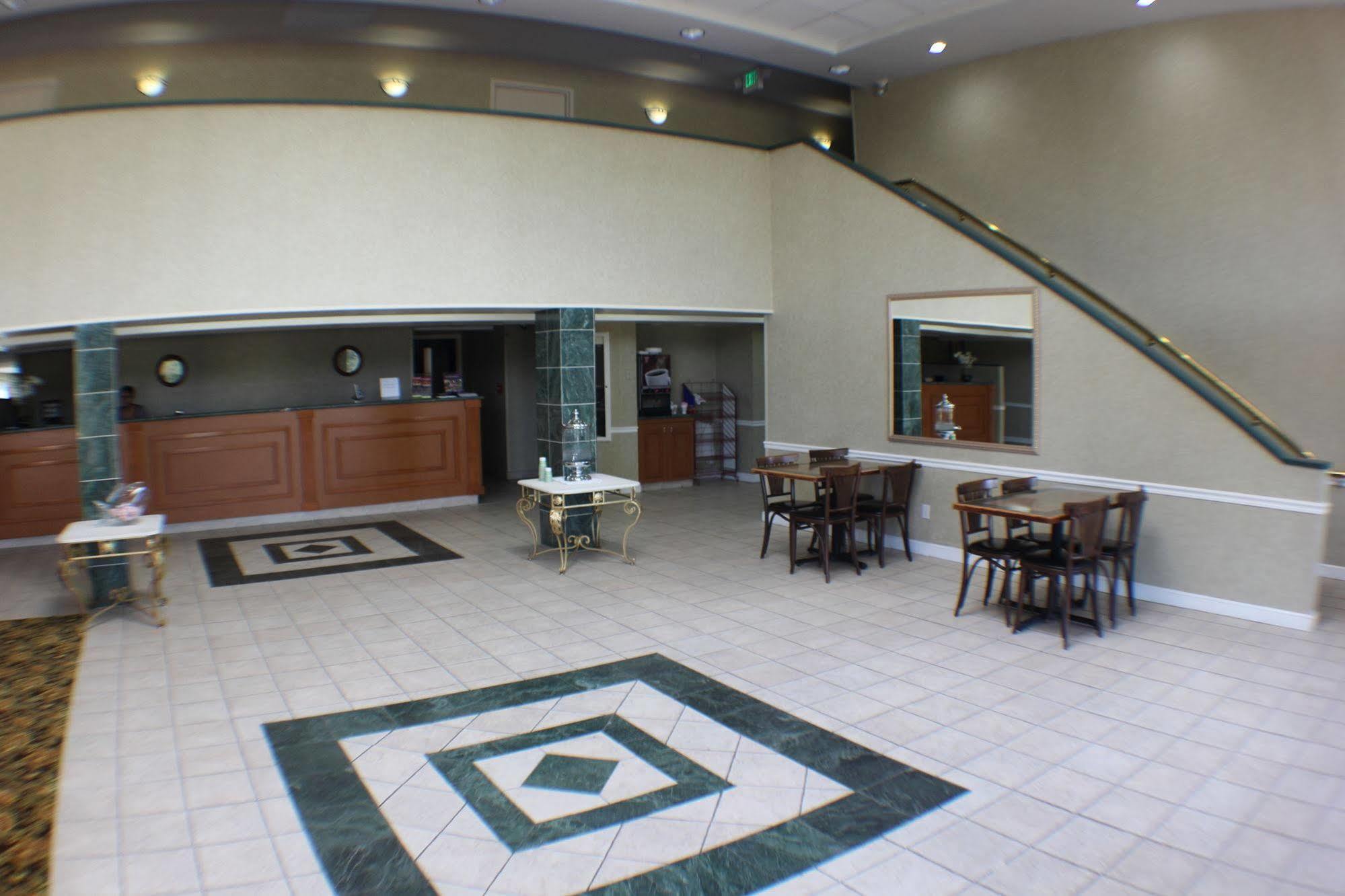 The Garden Inn Elkhart Buitenkant foto